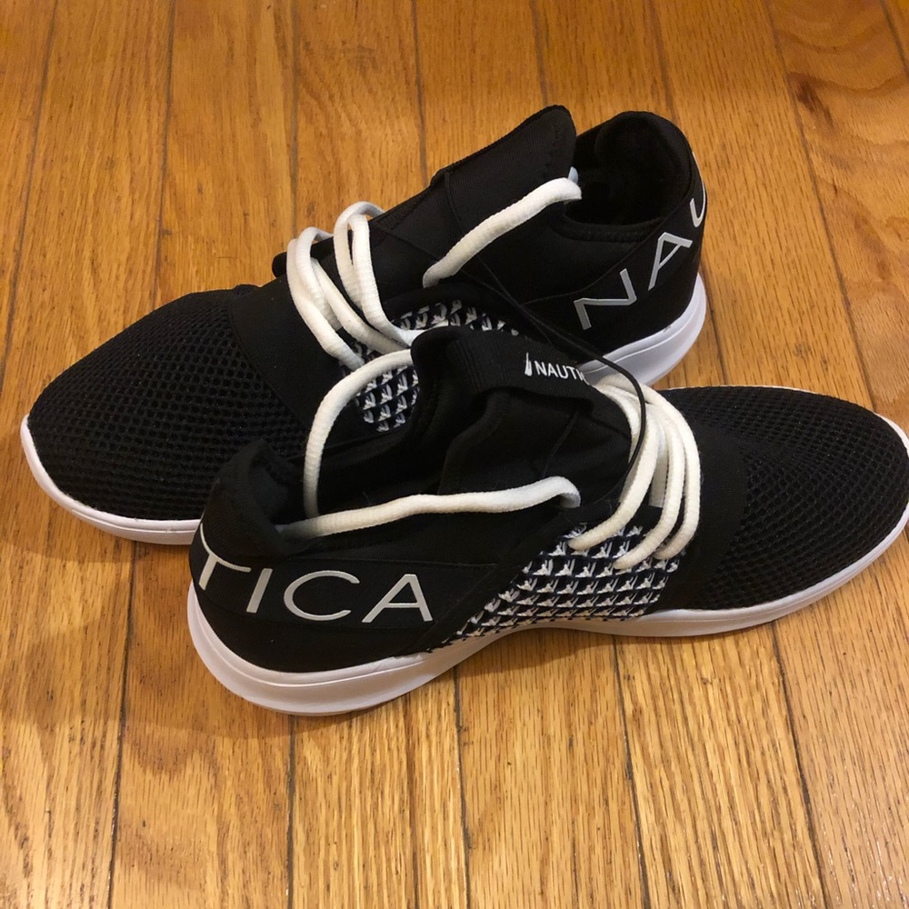 Women’s slip on canvas sneaker